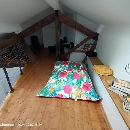 La Bell'angouleme Chambre Saint Exupery Ангулем