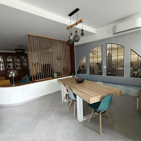La Bell'angouleme Chambre Saint Exupery 住宿加早餐酒店 昂古莱姆