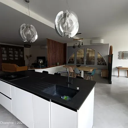 La Bell'angouleme Chambre Saint Exupery * 昂古莱姆